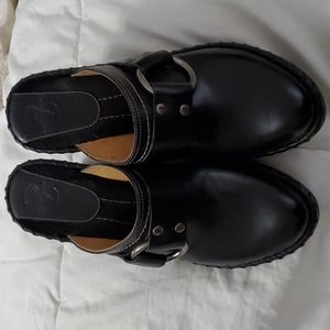 FRYE BOOT COMPANY CLOGS